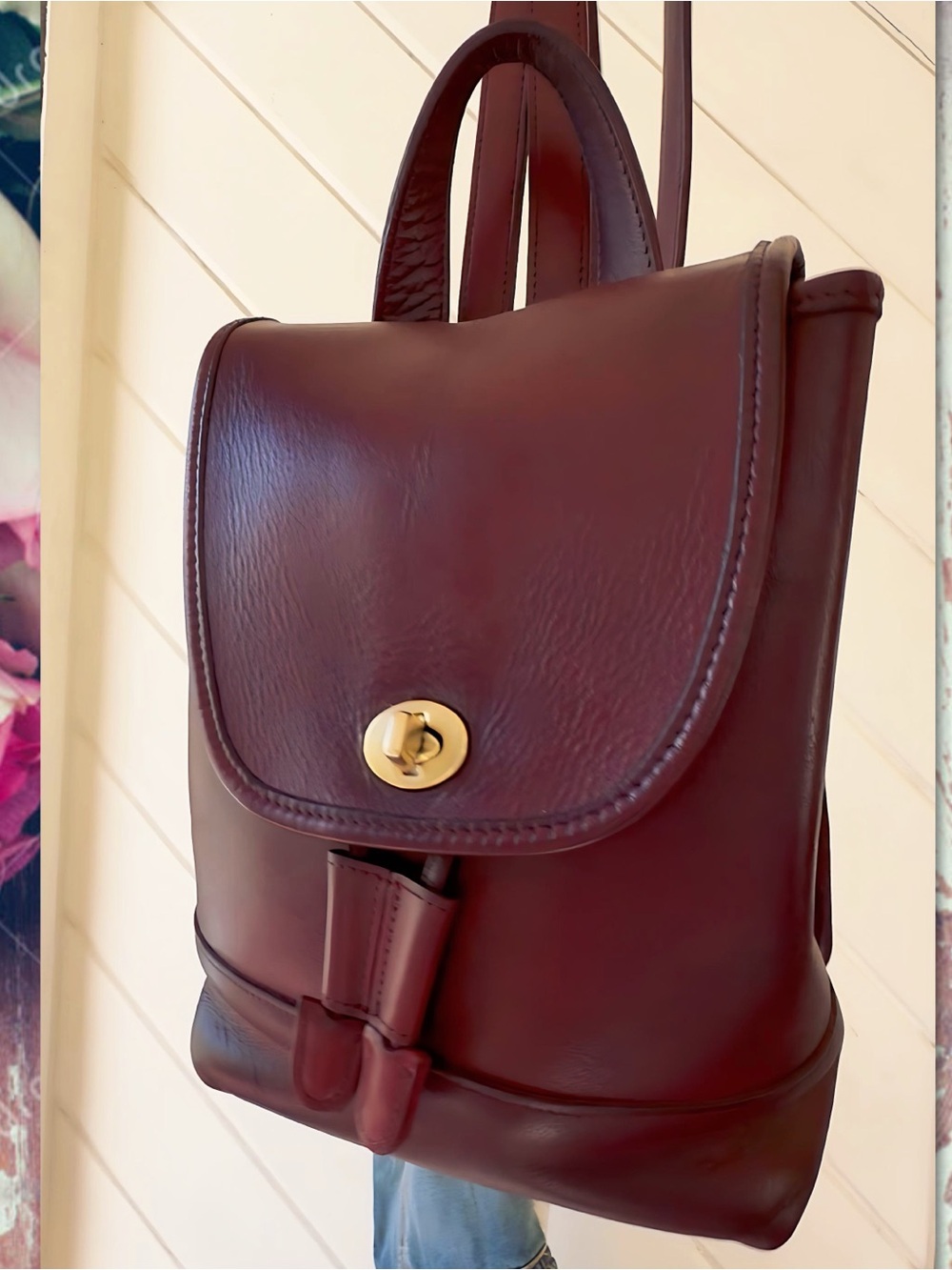 VINTAGE COACH BURGUNDY DAYPACK / BACKPACK 9960
